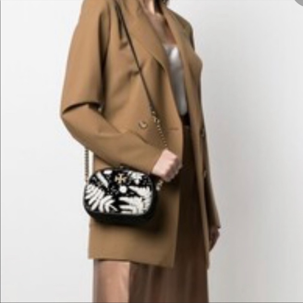 Tory Burch small Kira  camera bag - Picture 9 of 9